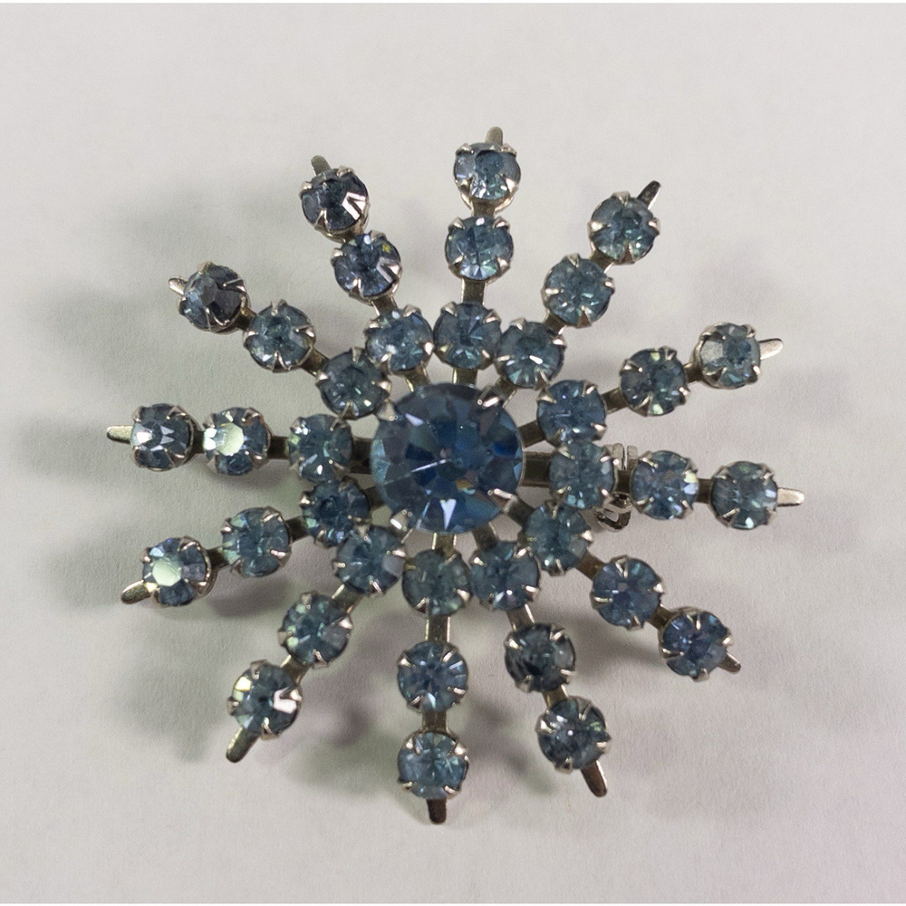 Vintage Starburst Snowflake Pin Brooch Blue Rhinestone Silvertone Brilliant